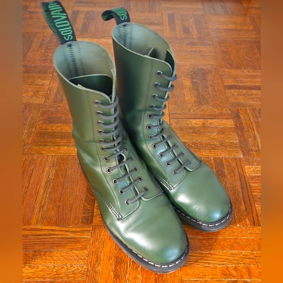 Made in England Solovair boot - Picture 3 of 8